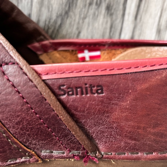 Sanita Closed Back Clogs Size 37
Burgundy Red Leather US 6
Comfort Slip On - Picture 9 of 14